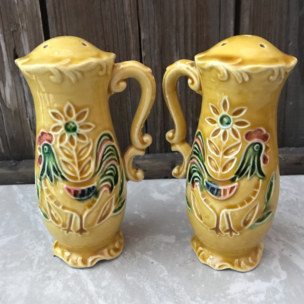 Napcoware Salt & Pepper Shakers